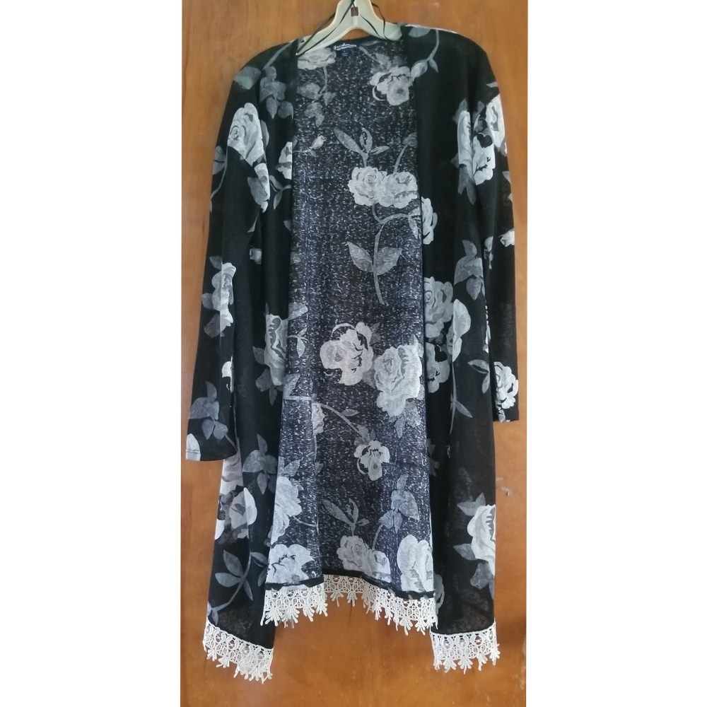 Thin Long Sleeve Flower Cardigan
